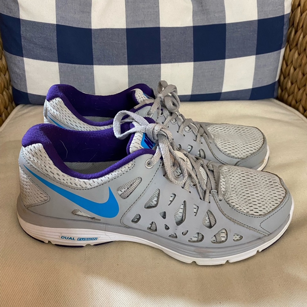 Ladies Nike Running Shoes